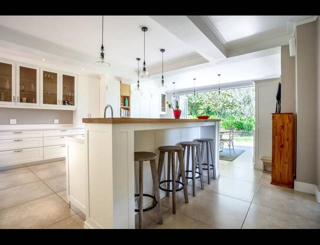 5 BEDROOM PROPERTY TO RENT IN DE GOEDE HOOP